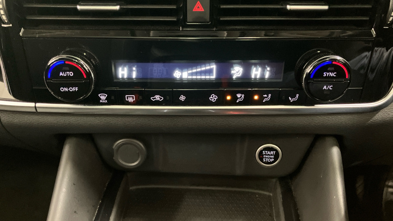 Nissan Qashqai 1.3 DiG-T MH 158 N-Connecta 5dr Xtronic Petrol Hatchback